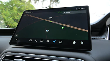 MGS6 EV Trophy Long Range - infotainment screen