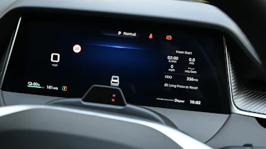 MGS6 EV Trophy Long Range - dashboard screen