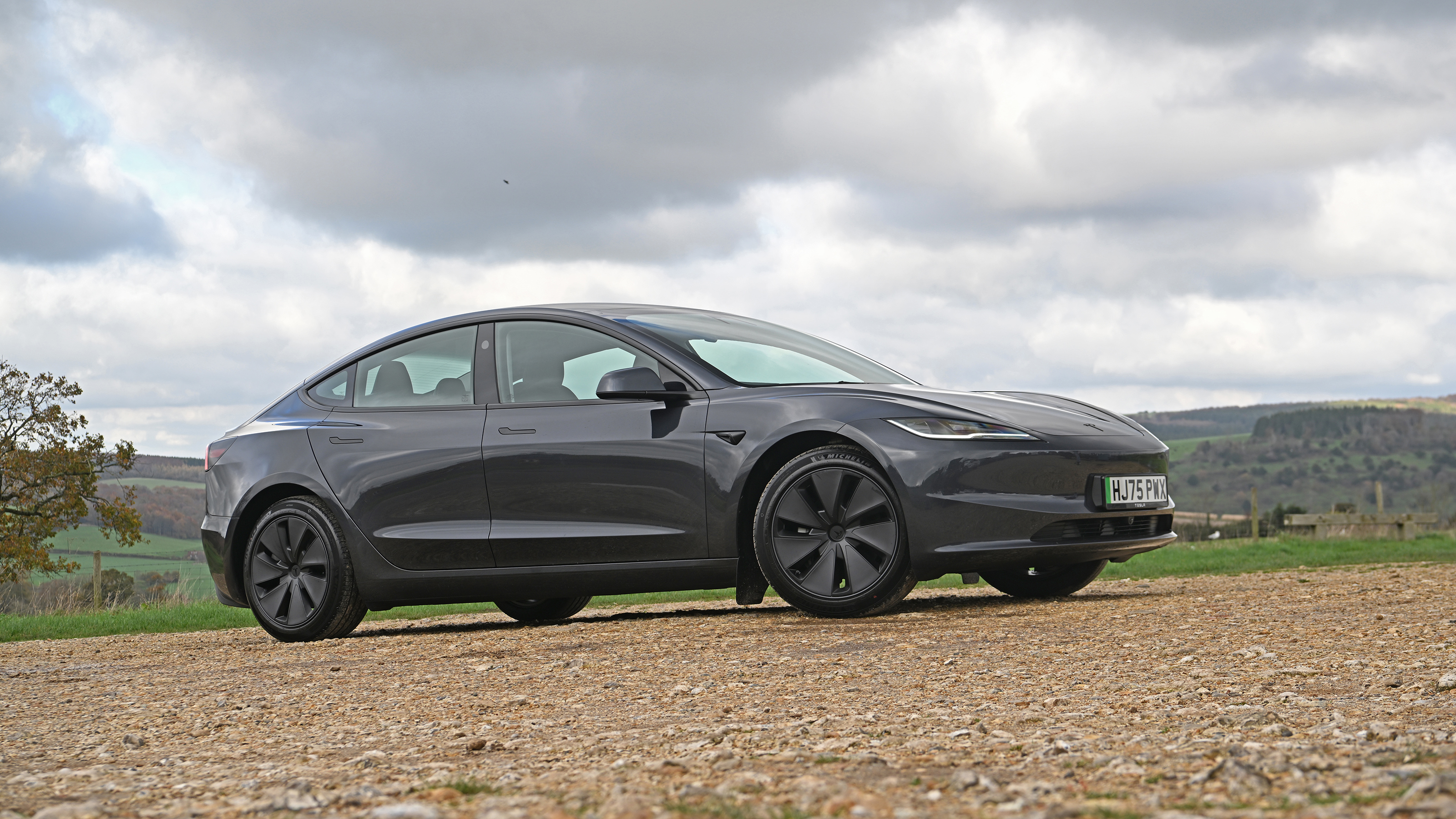 Tesla Model 3 - front static