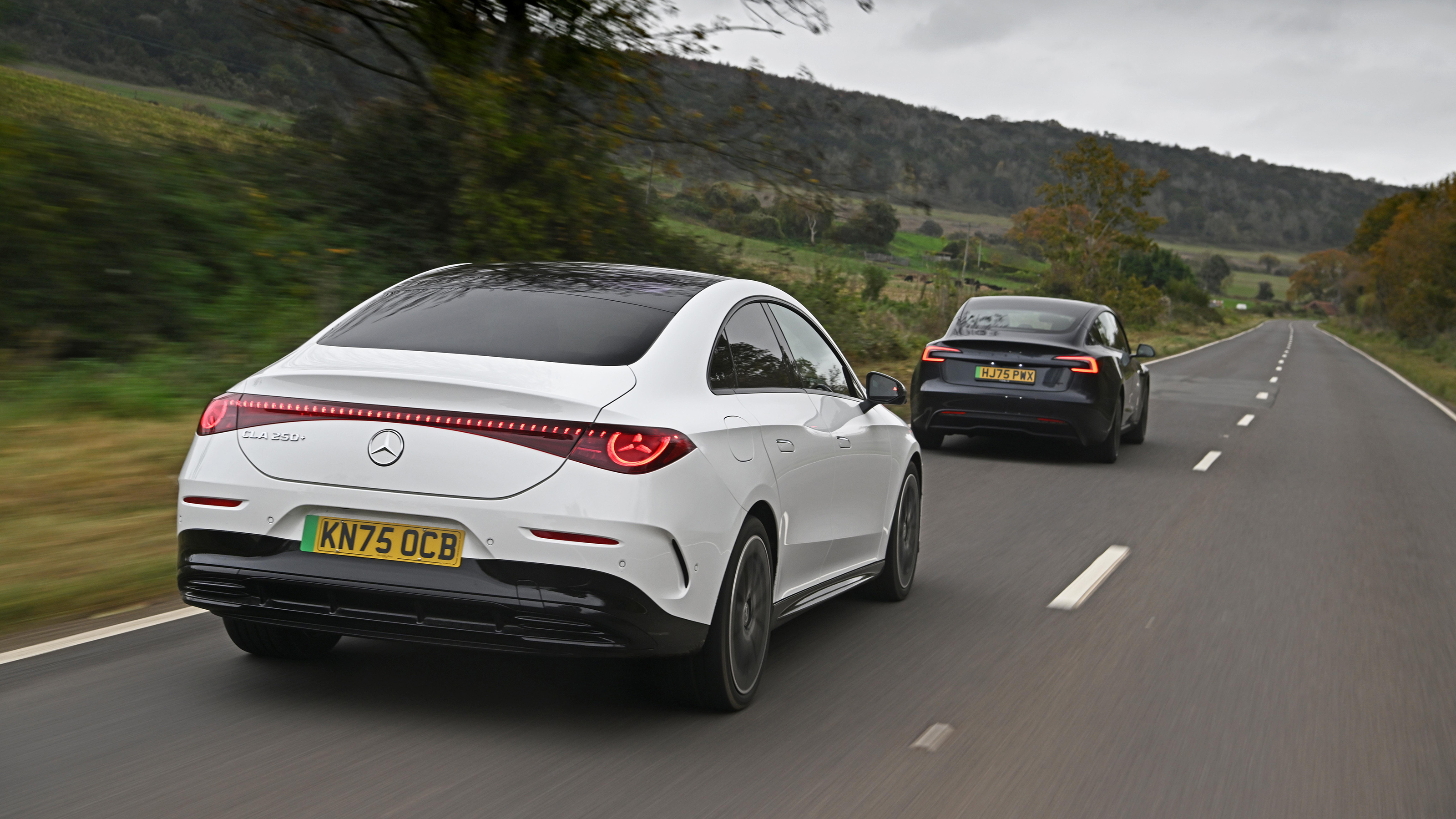 Mercedes CLA and Tesla Model 3 - rear tracking