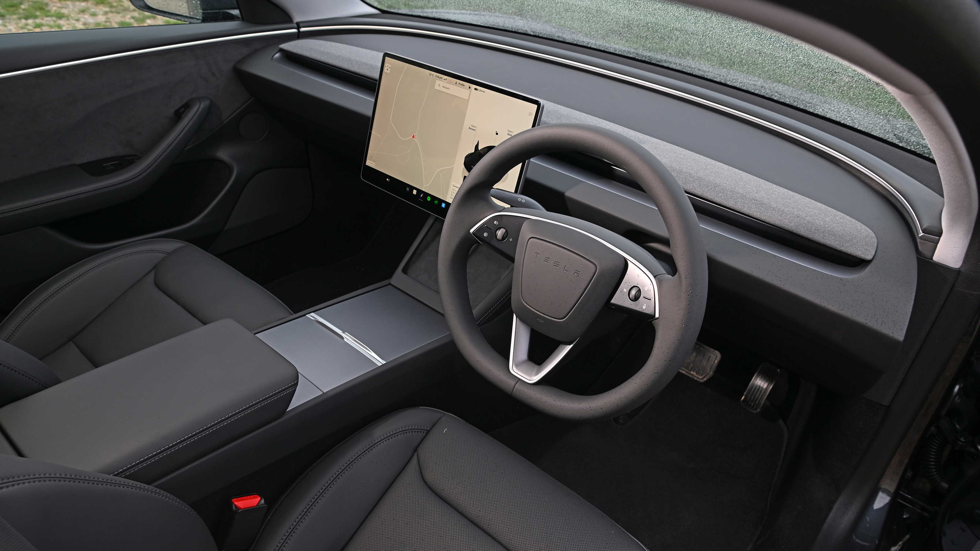 Tesla Model 3 - dashboard
