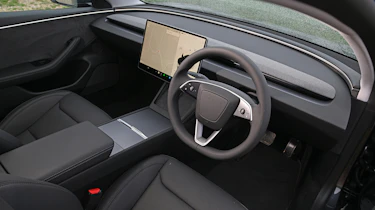 Tesla Model 3 - dashboard