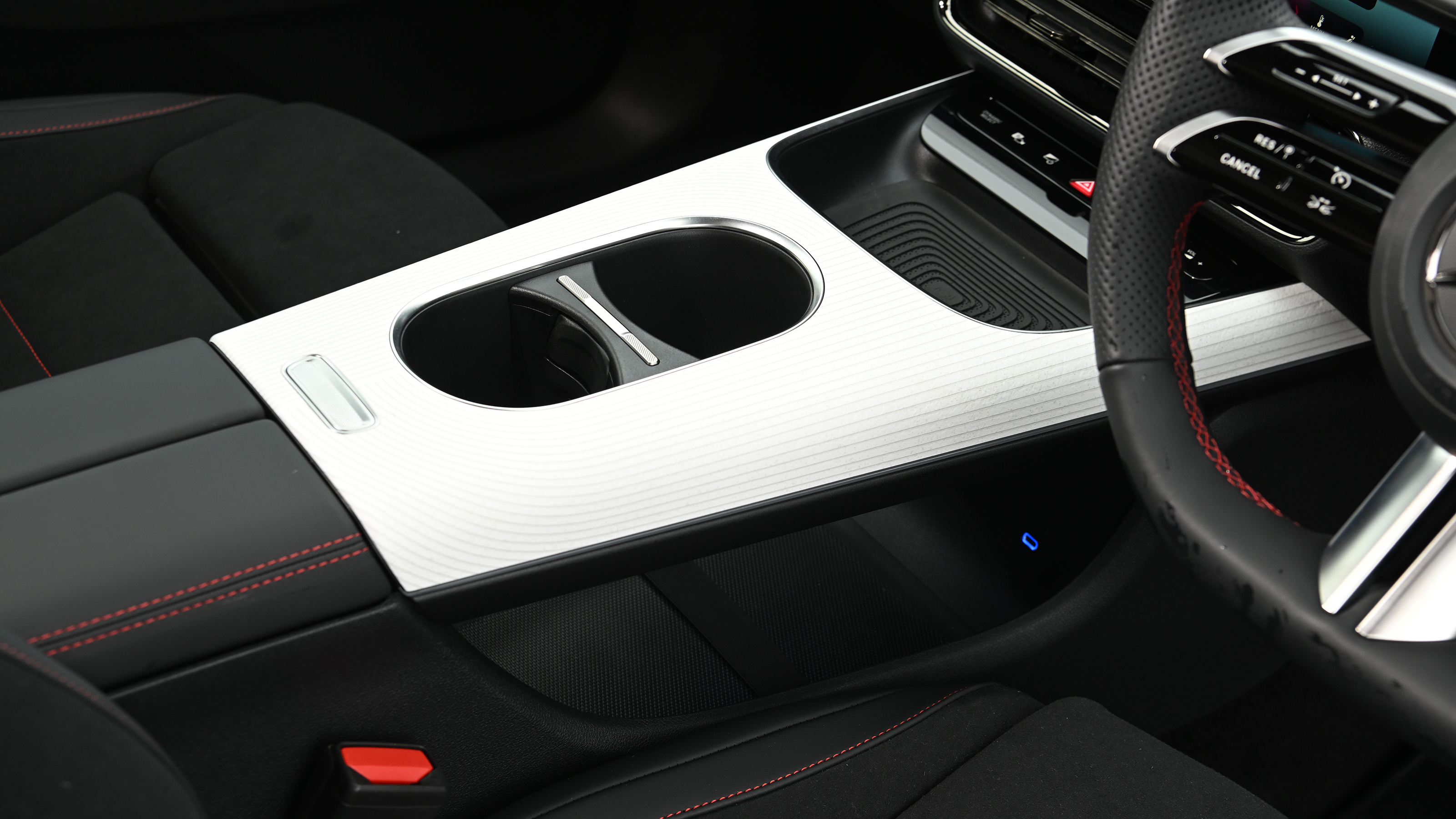 Mercedes CLA - centre console