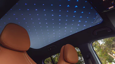 Mercedes GLB - roof