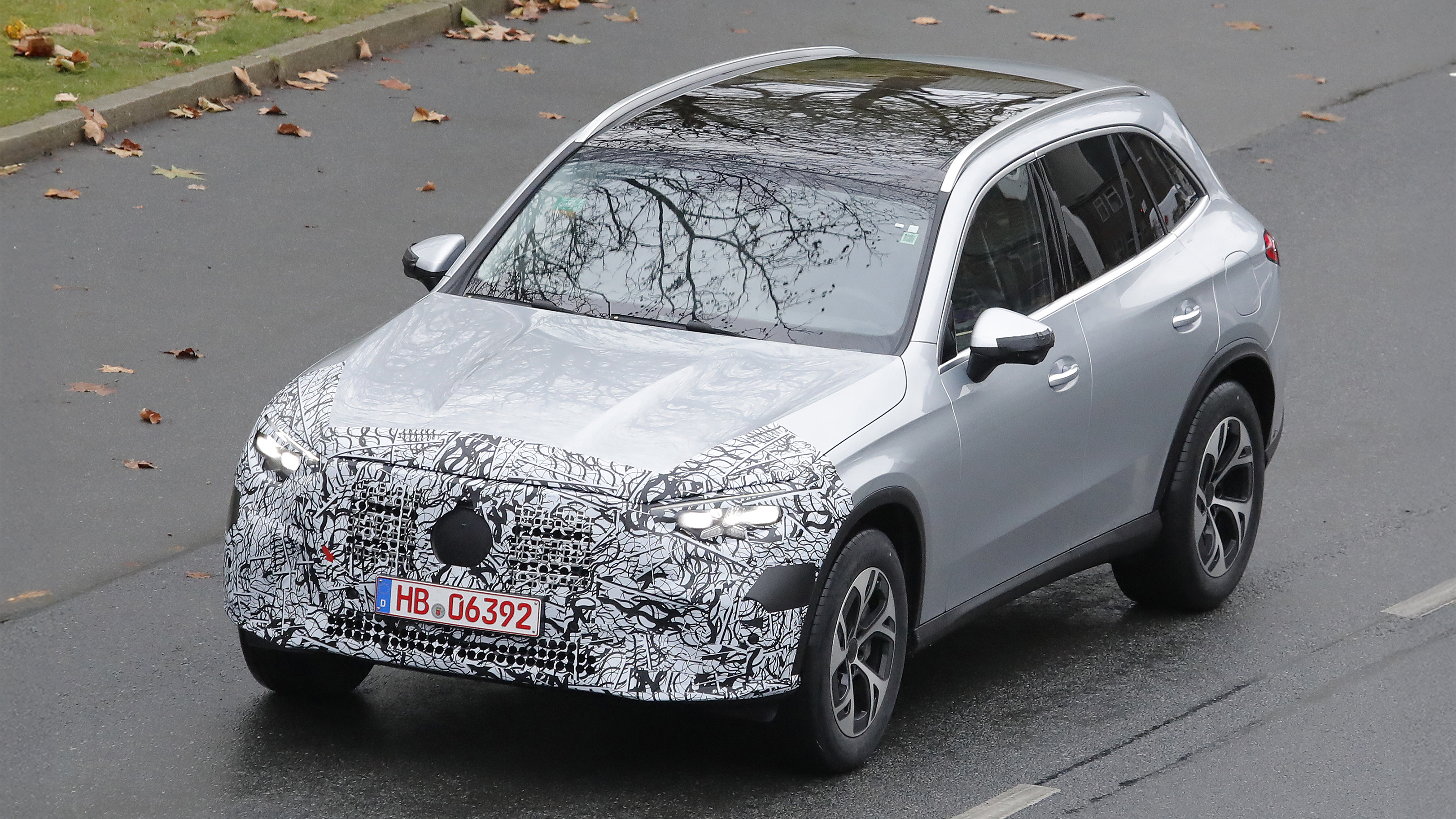 Mercedes GLC facelift - silver front 3/4
