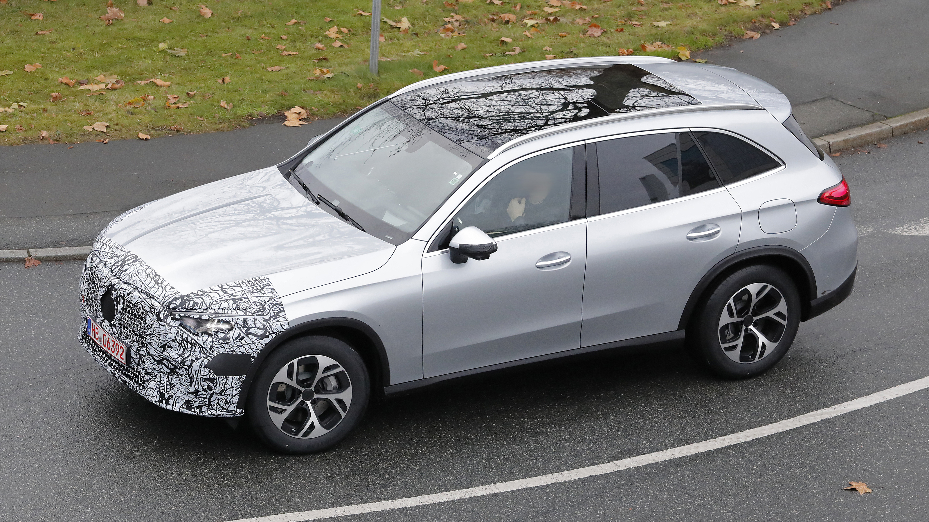 Mercedes GLC facelift - silver front angled