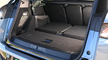 Peugeot E-5008 - boot space