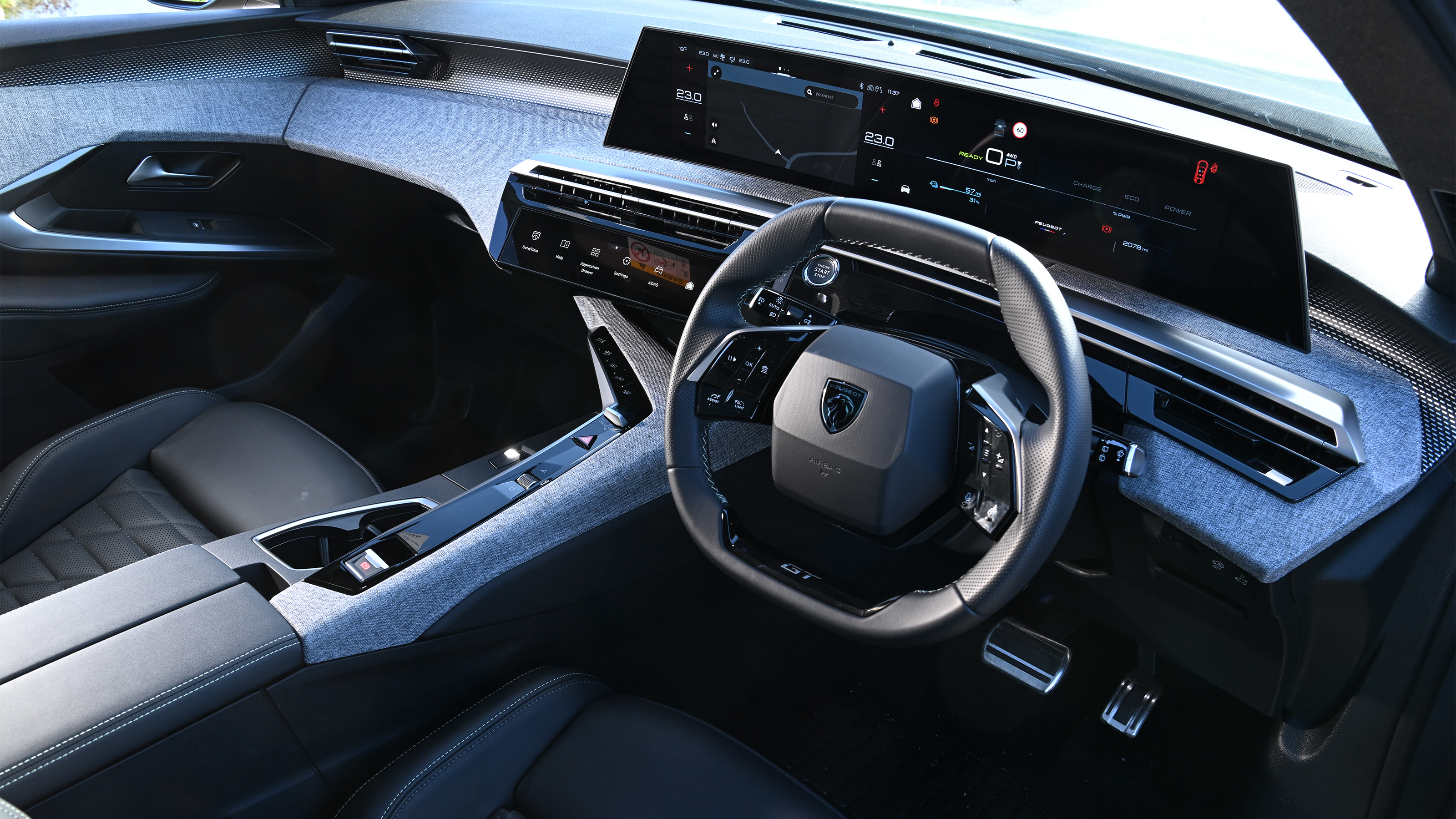 Peugeot E-5008 - dashboard