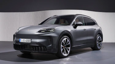 Porsche Cayenne Electric - front studio