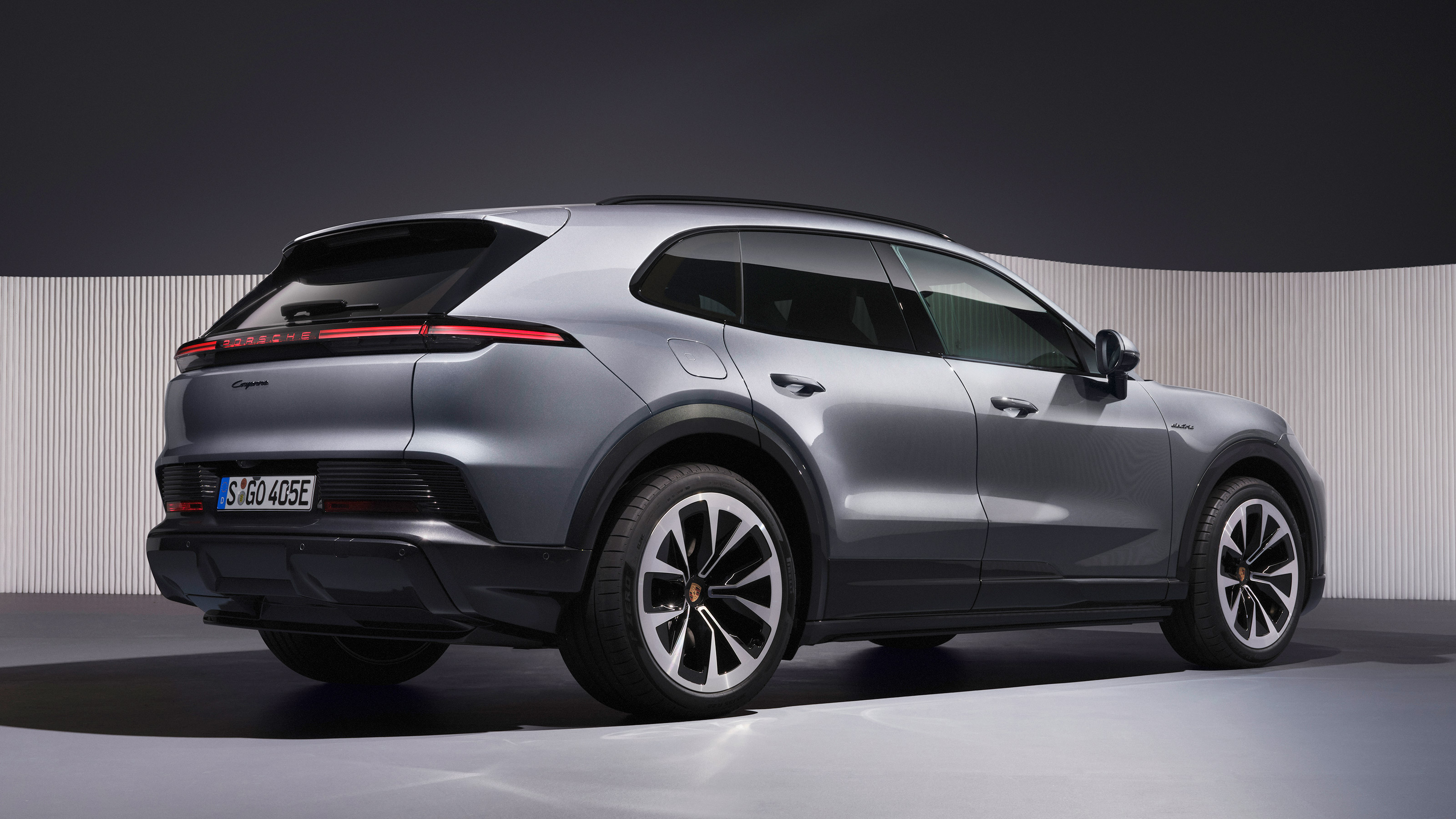Porsche Cayenne Electric - rear studio