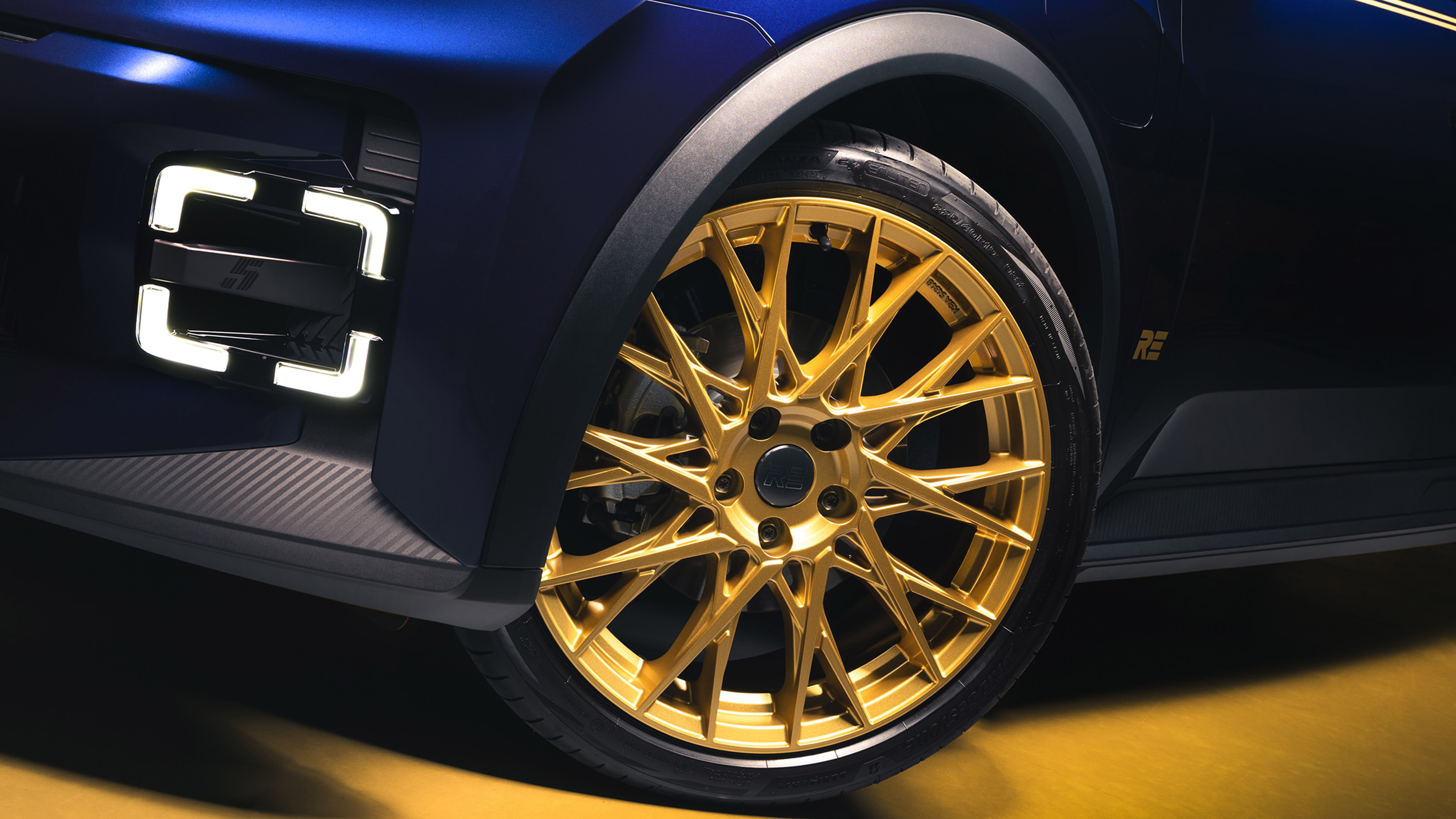 Renault 5 Bleu d’Or - wheel