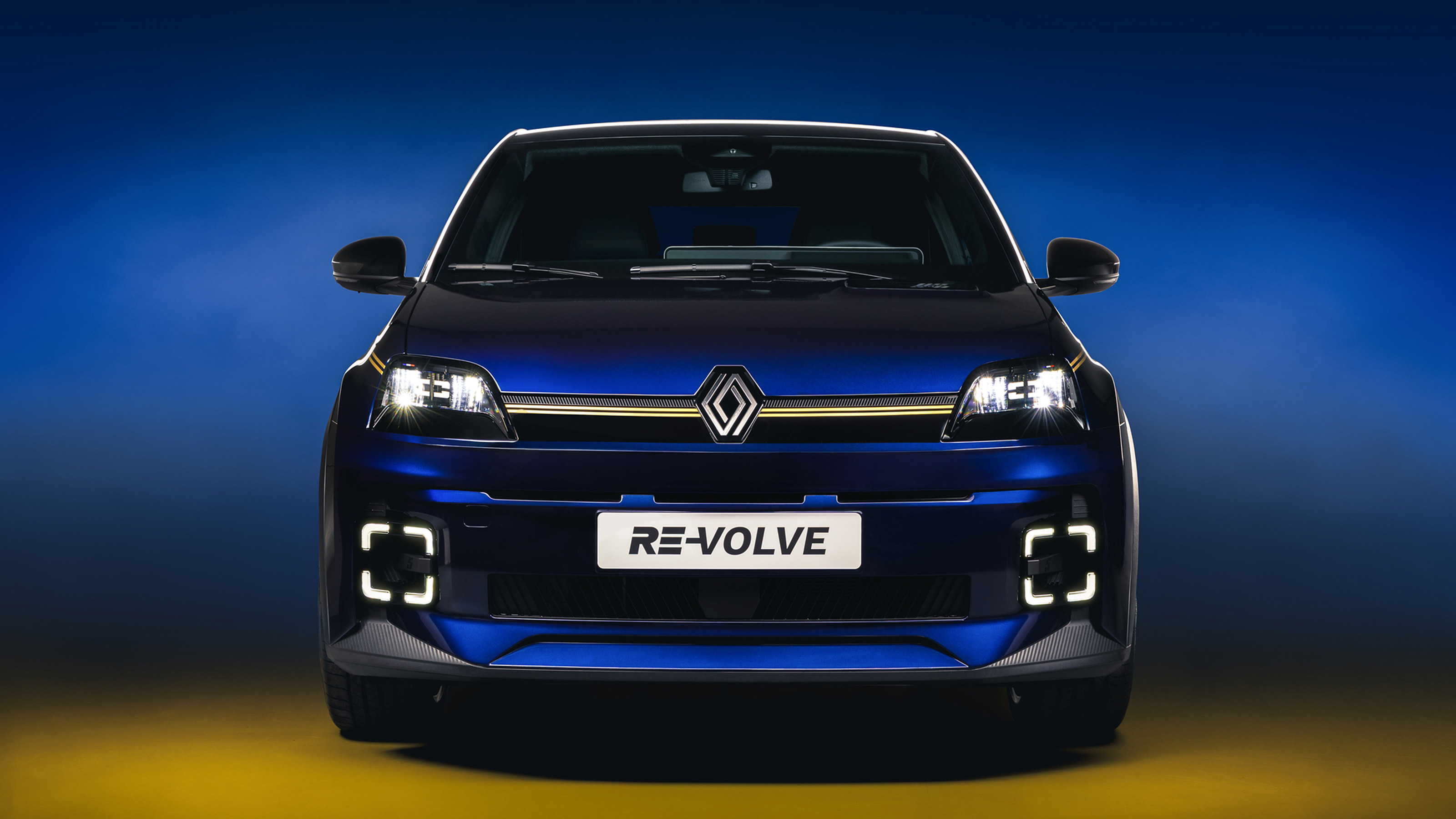 Renault 5 Bleu d’Or - full front