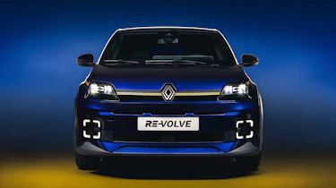 Renault 5 Bleu d’Or - full front