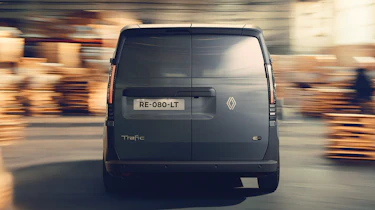 Renault Trafic - full rear