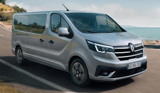 Renault Trafic Escapade - front 3/4