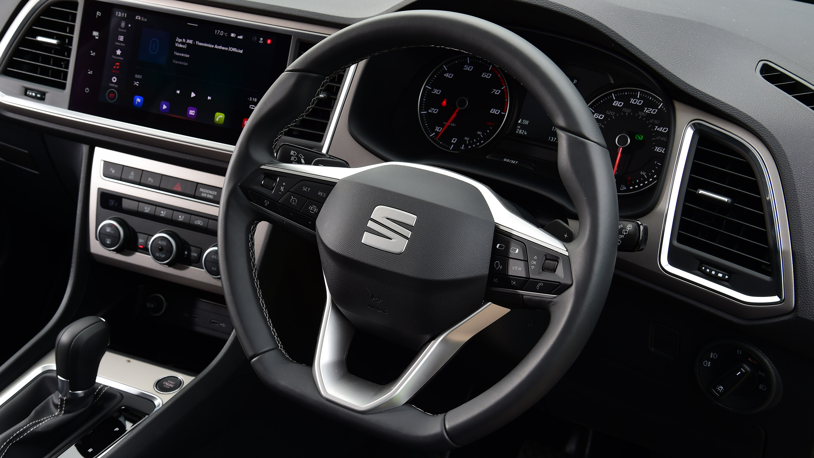 SEAT Ateca - steering wheel