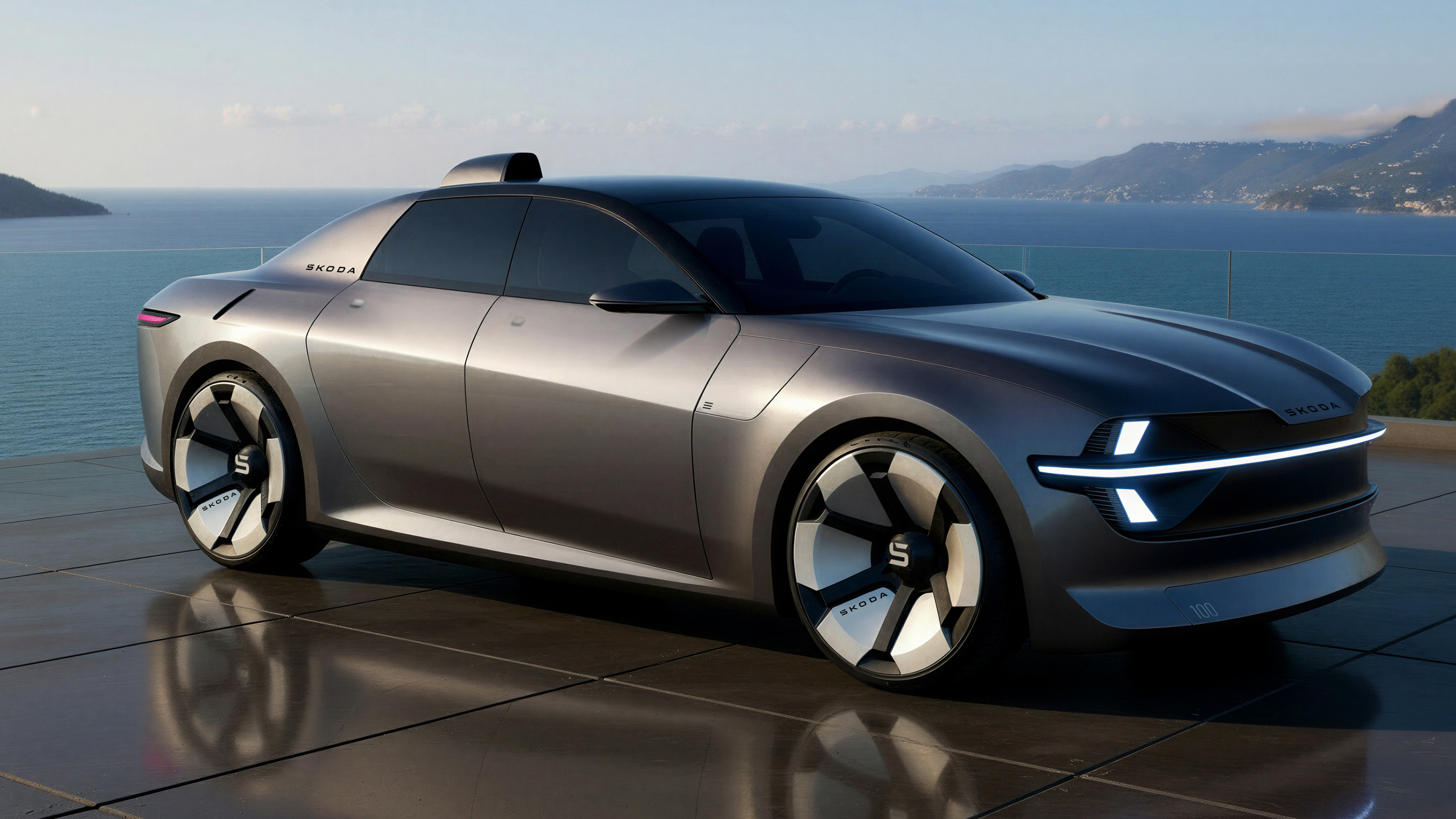 Skoda 100 concept - front angled