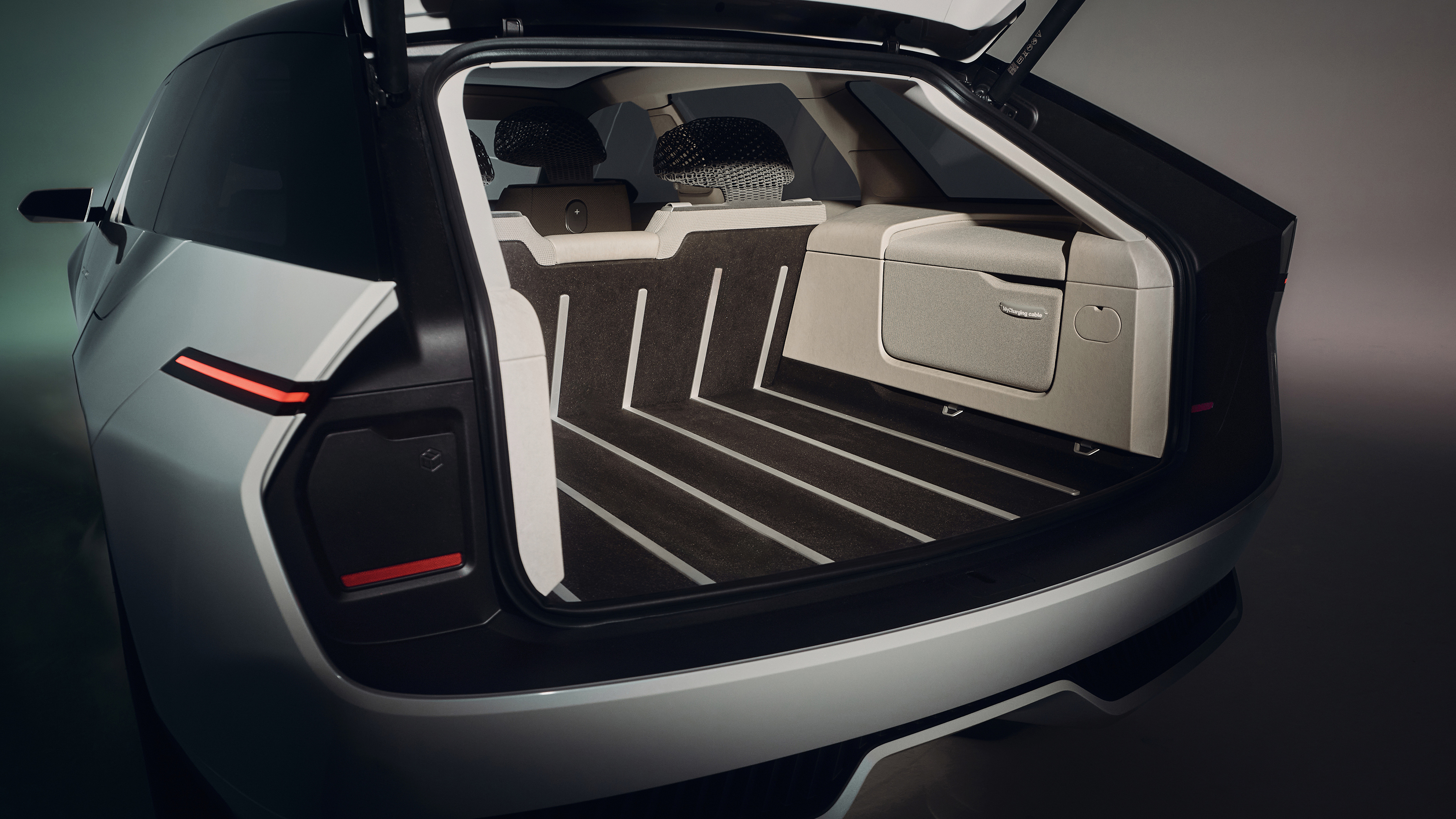 Skoda Vision O concept - boot space