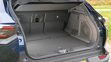 Suzuki e Vitara - boot space