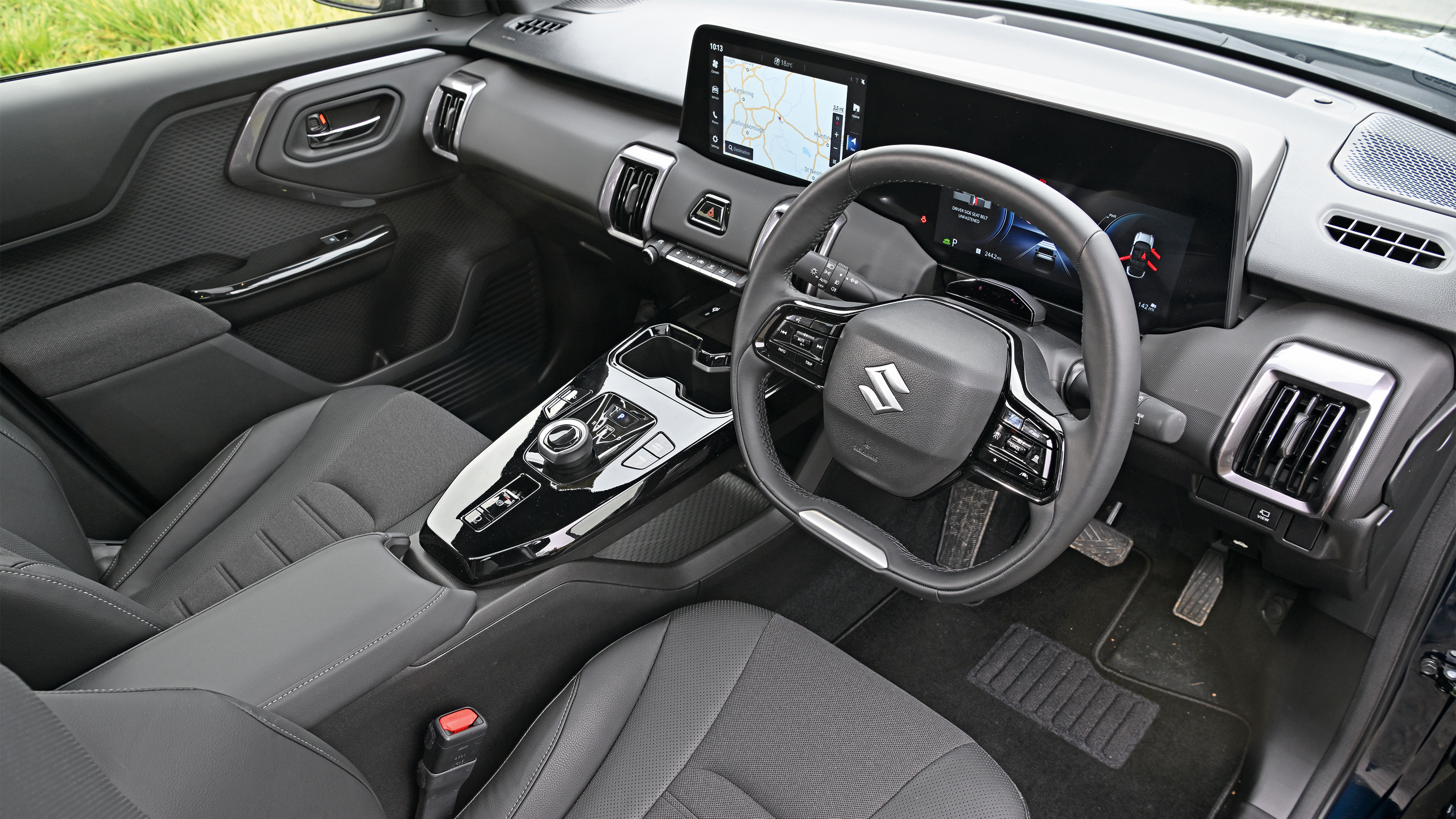 Suzuki e Vitara - dashboard