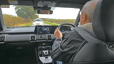 Suzuki e Vitara - driving