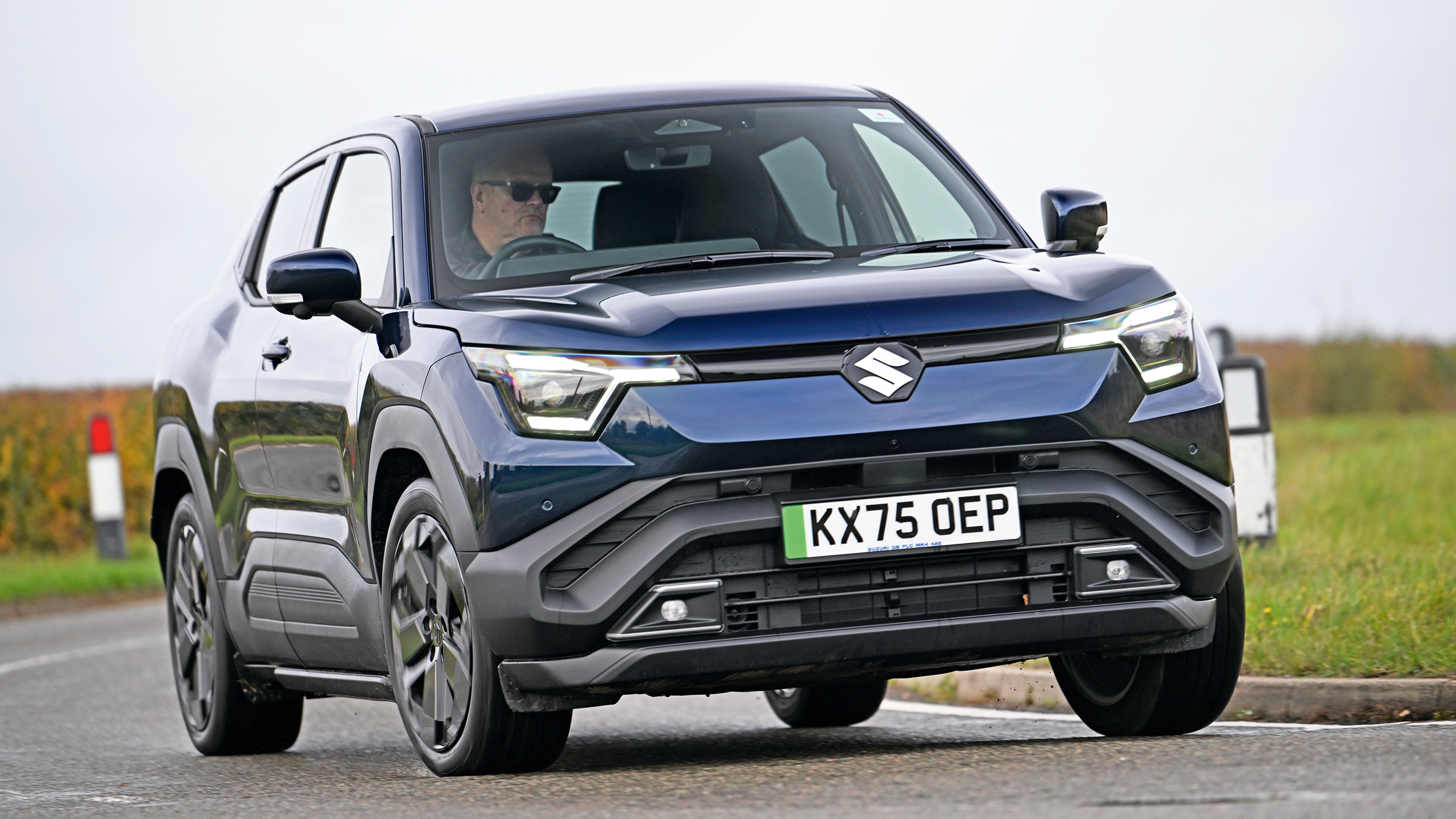 Suzuki e Vitara - front cornering