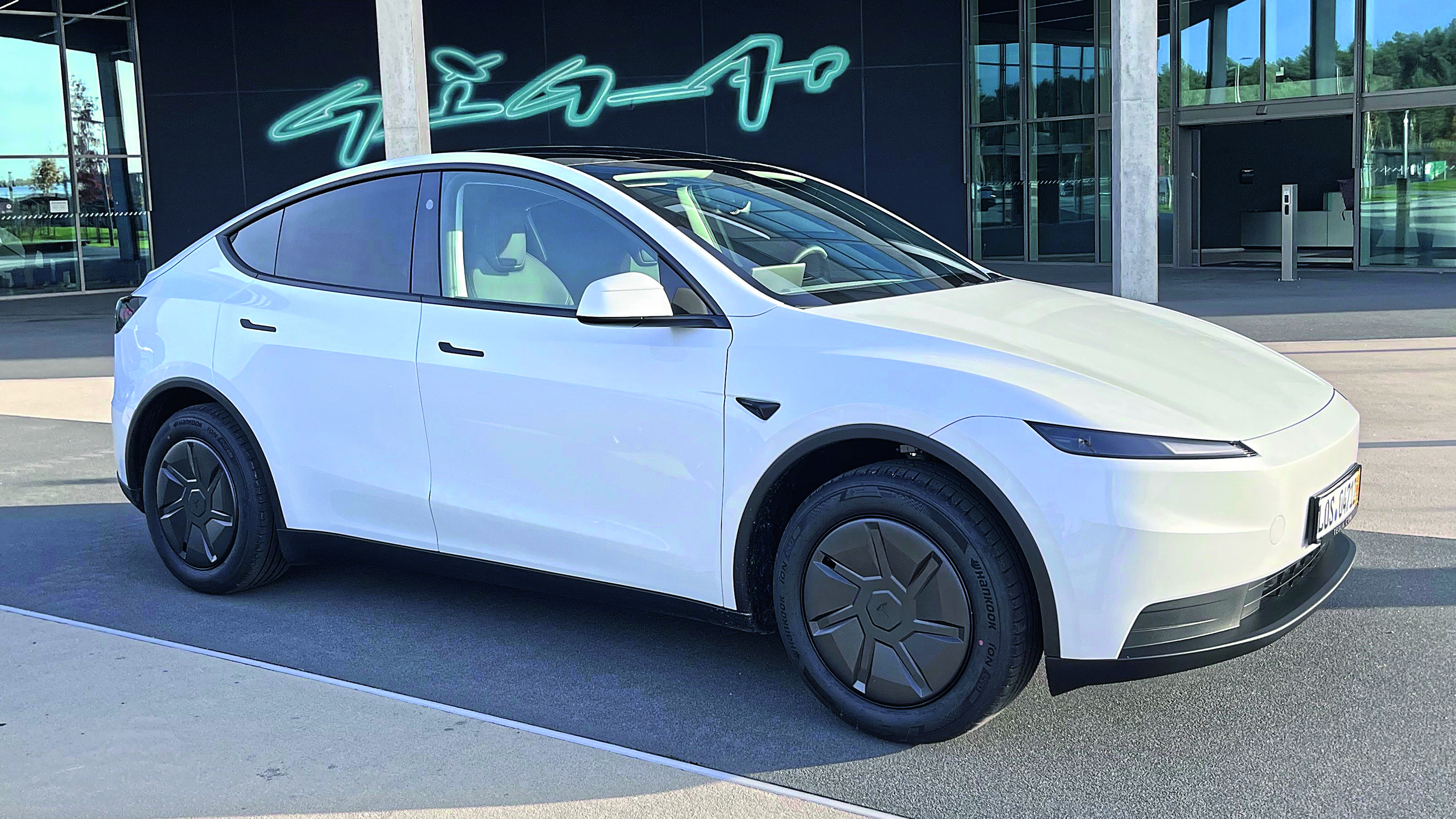 New Tesla Model Y Standard - front static, 3/4