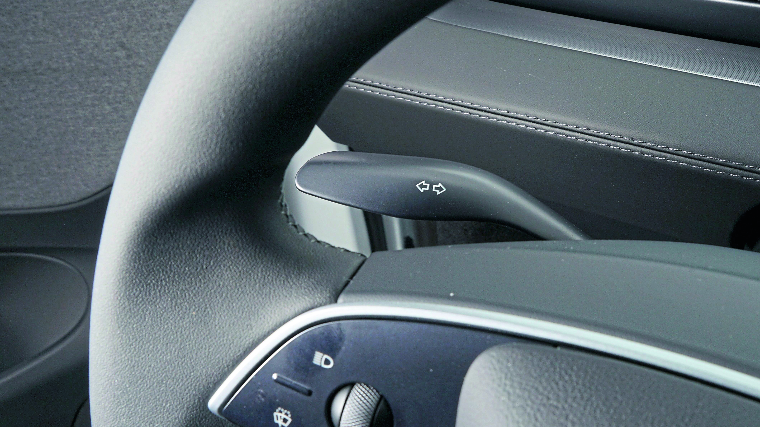 New Tesla Model Y Standard - indicator stalk