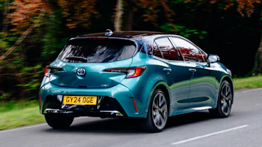 Toyota Corolla Excel in the UK - rear tracking