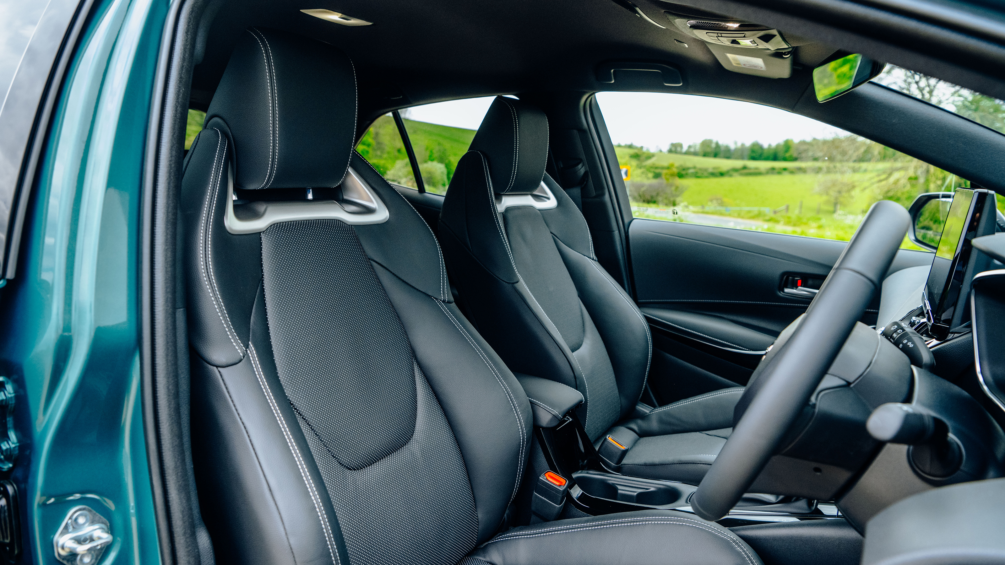 Toyota Corolla Excel in the UK - interior, front seats 