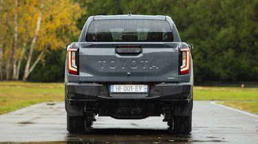Toyota Hilux - full rear static