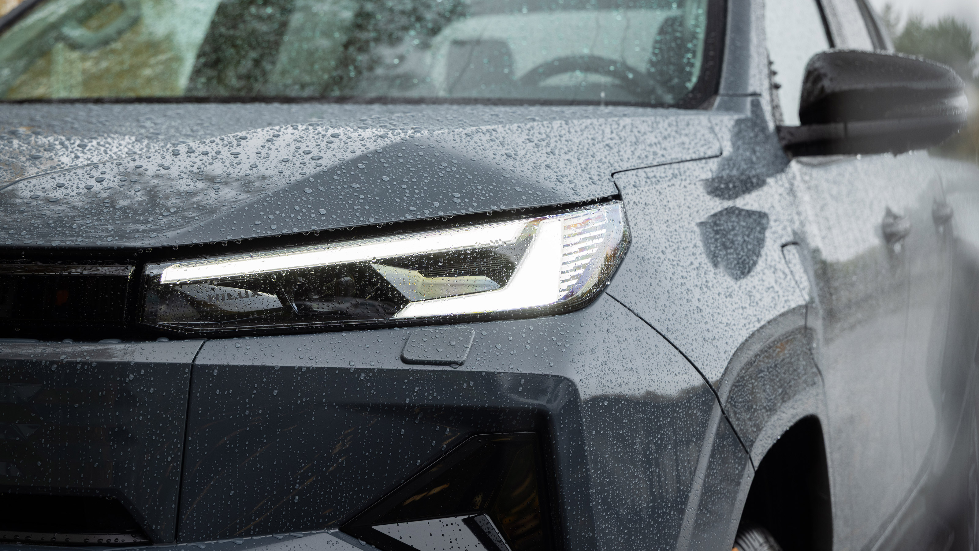 Toyota Hilux - front detail