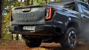 Toyota Hilux - rear detail