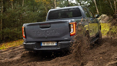 Toyota Hilux - rear off-road