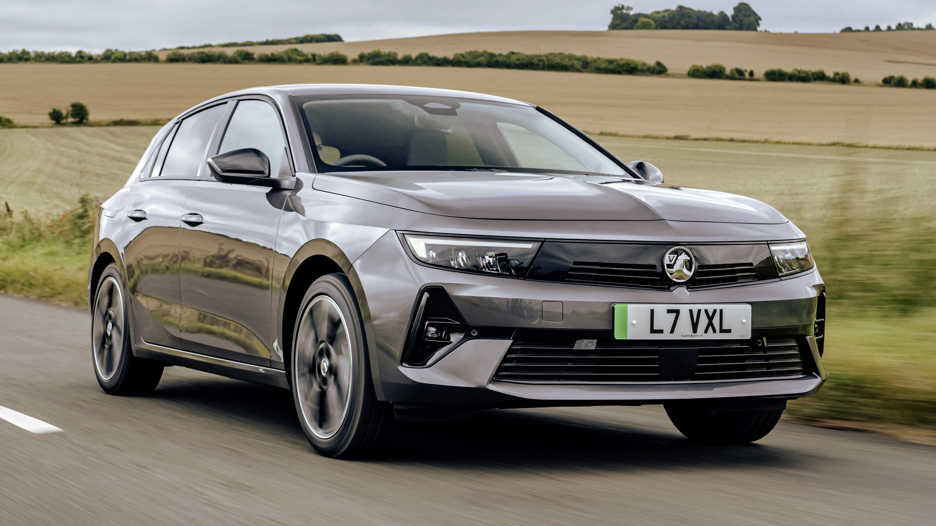 Vauxhall Astra - dynamic front 3/4