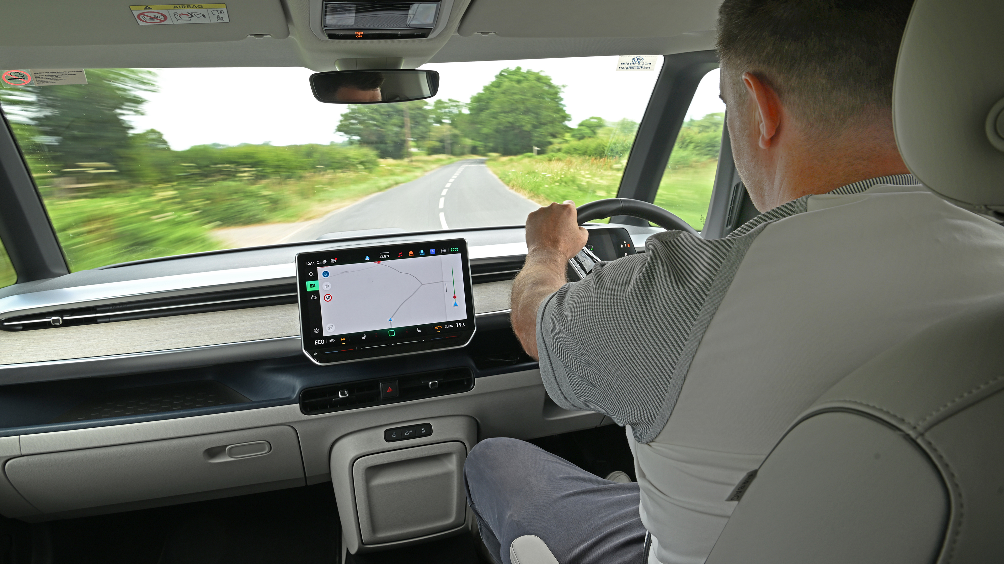 Volkswagen ID. Buzz LWB long-term - driving