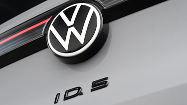 Volkswagen ID.5 Pro Black Edition - badge