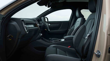 Volvo EC40 - front seats