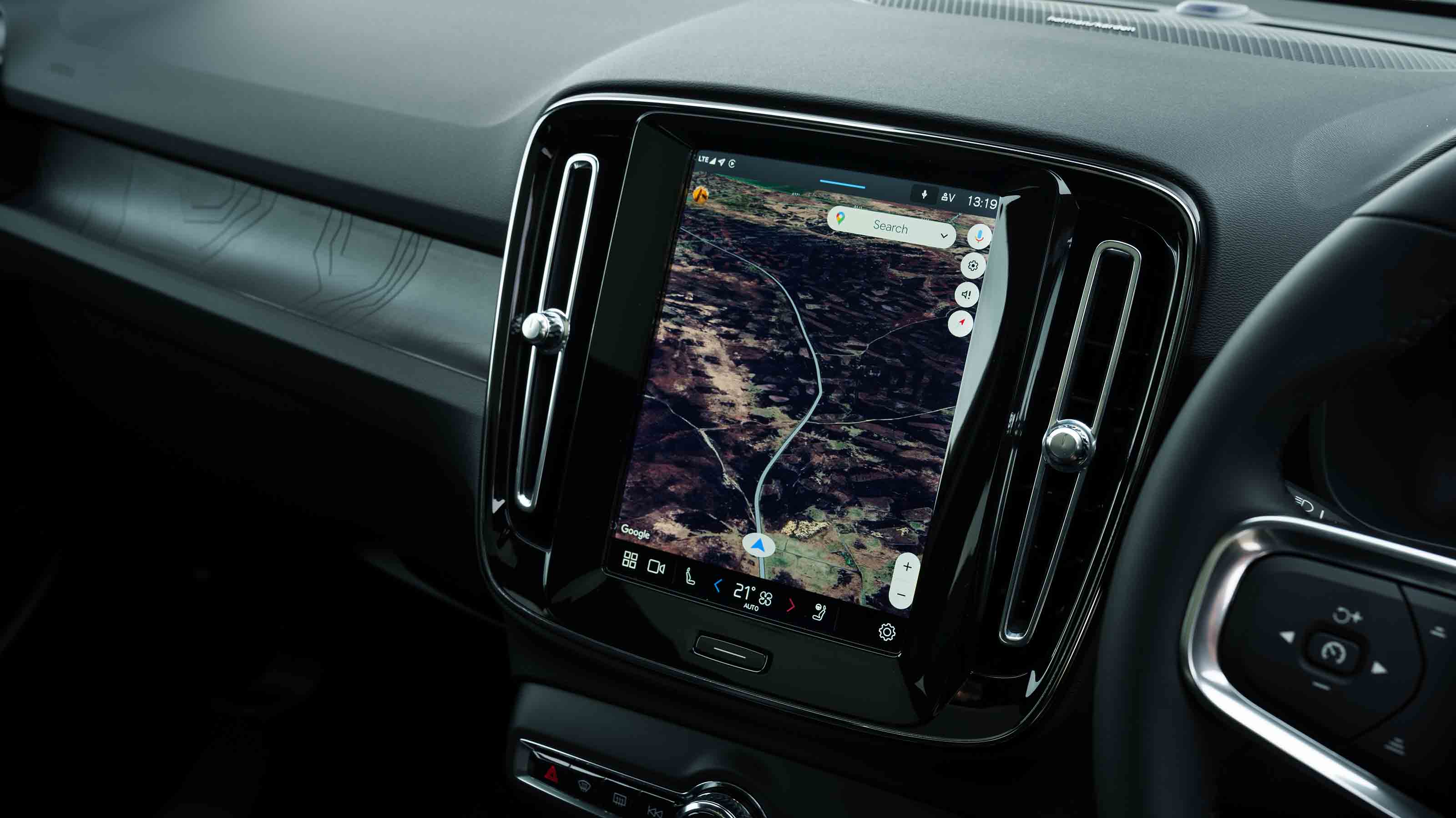 Volvo EC40 - infotainment screen