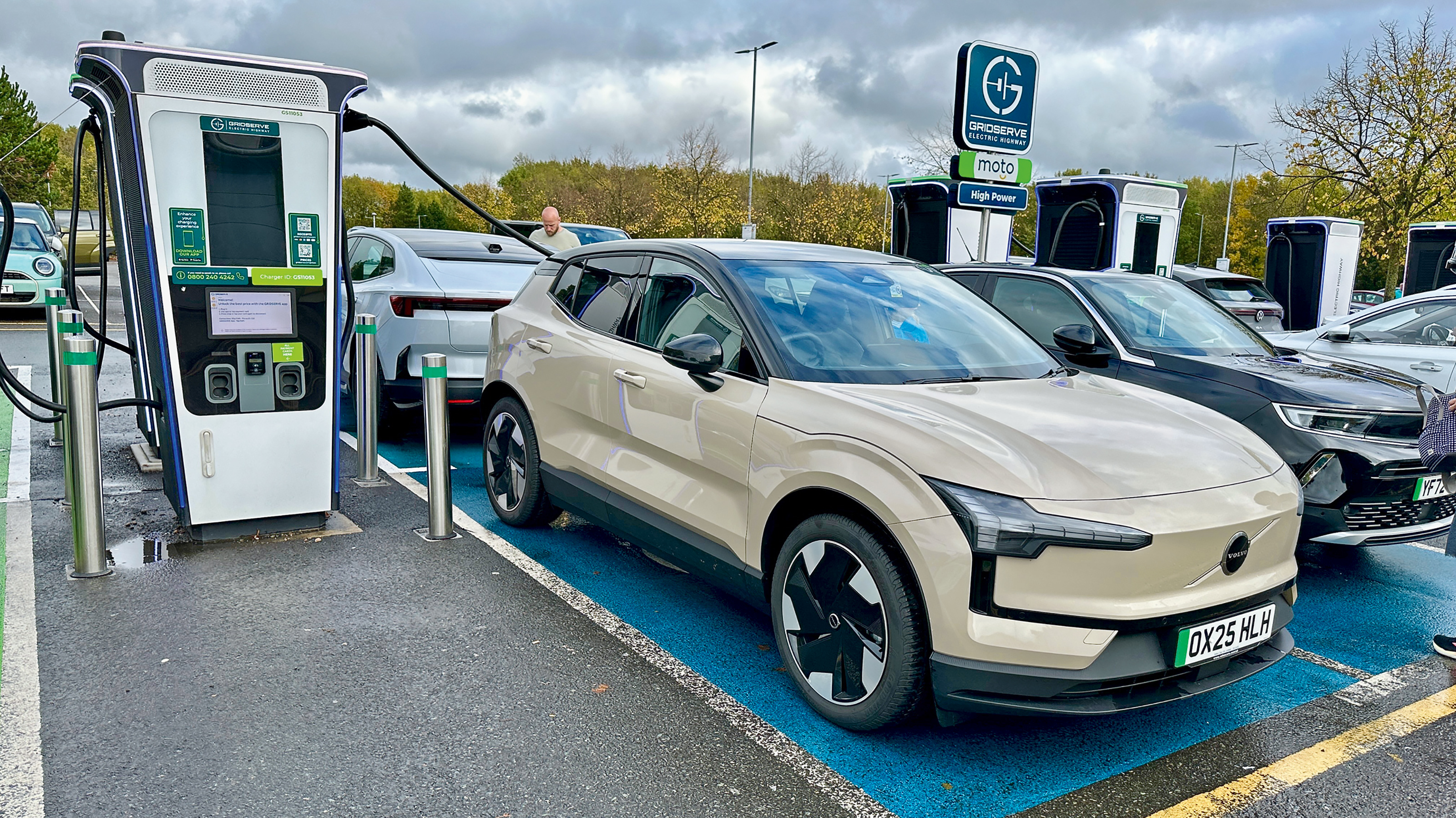 Volvo EX30 connected to a Gridserve rapid charger