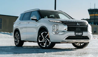 European 2025 Mitsubishi Outlander Plug-in Hybrid