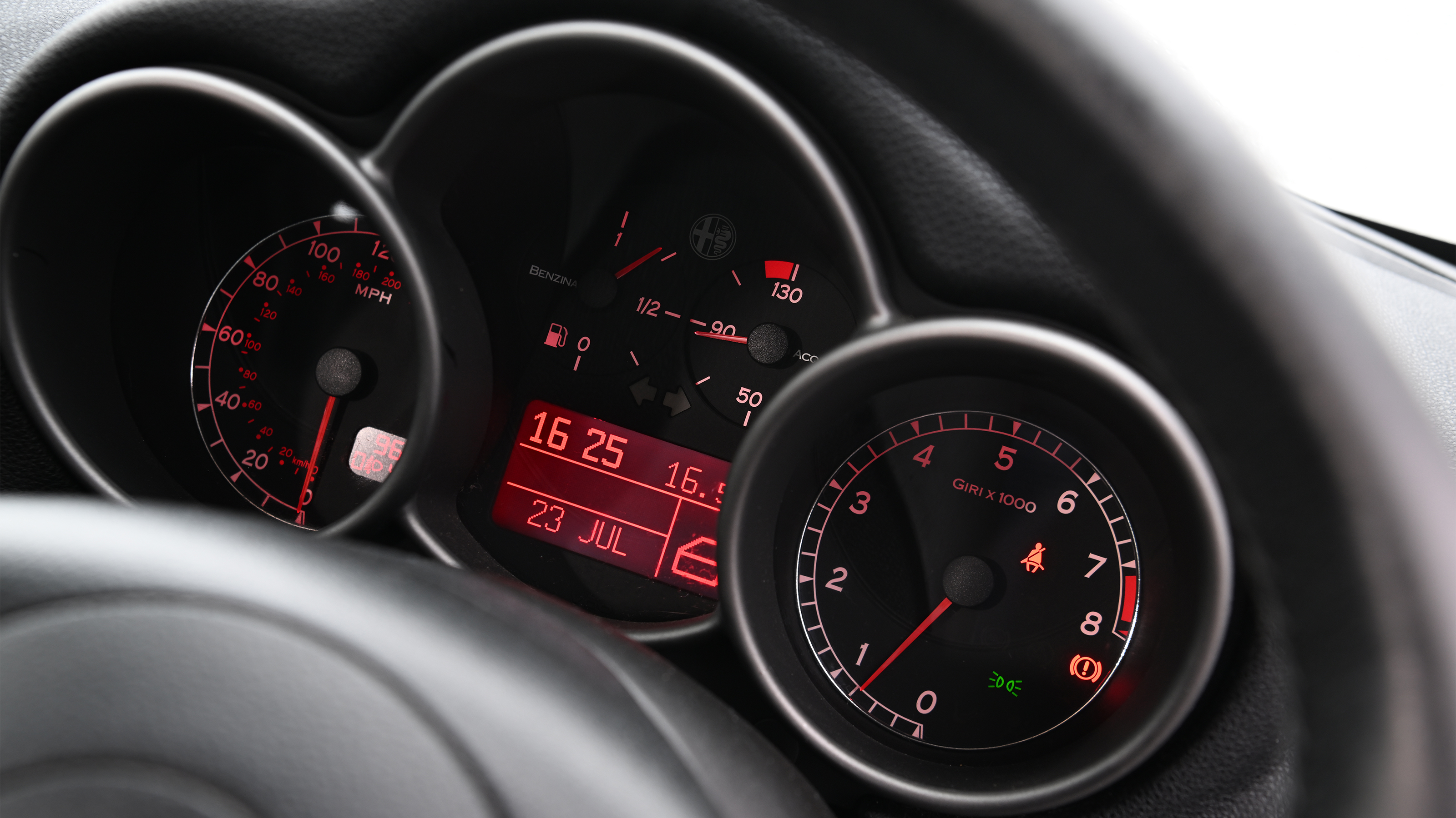 Alfa Romeo 147 GTA - dials