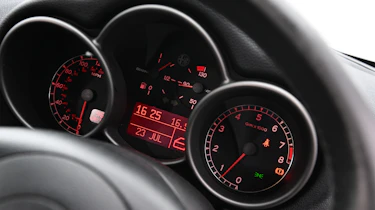 Alfa Romeo 147 GTA - dials