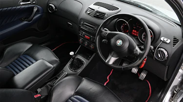 Alfa Romeo 147 GTA - interior overview