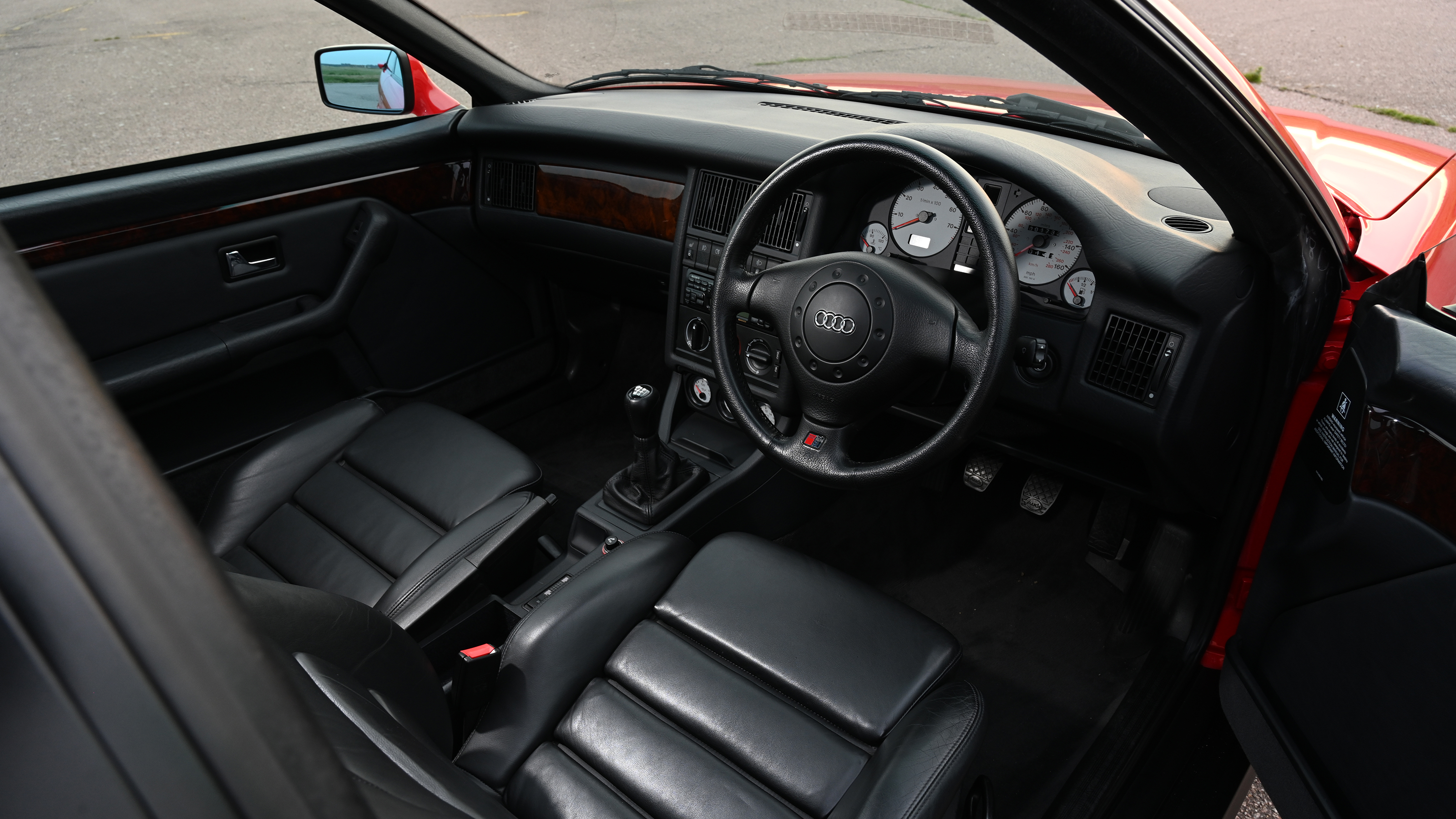 Audi S2 Coupe - interior 