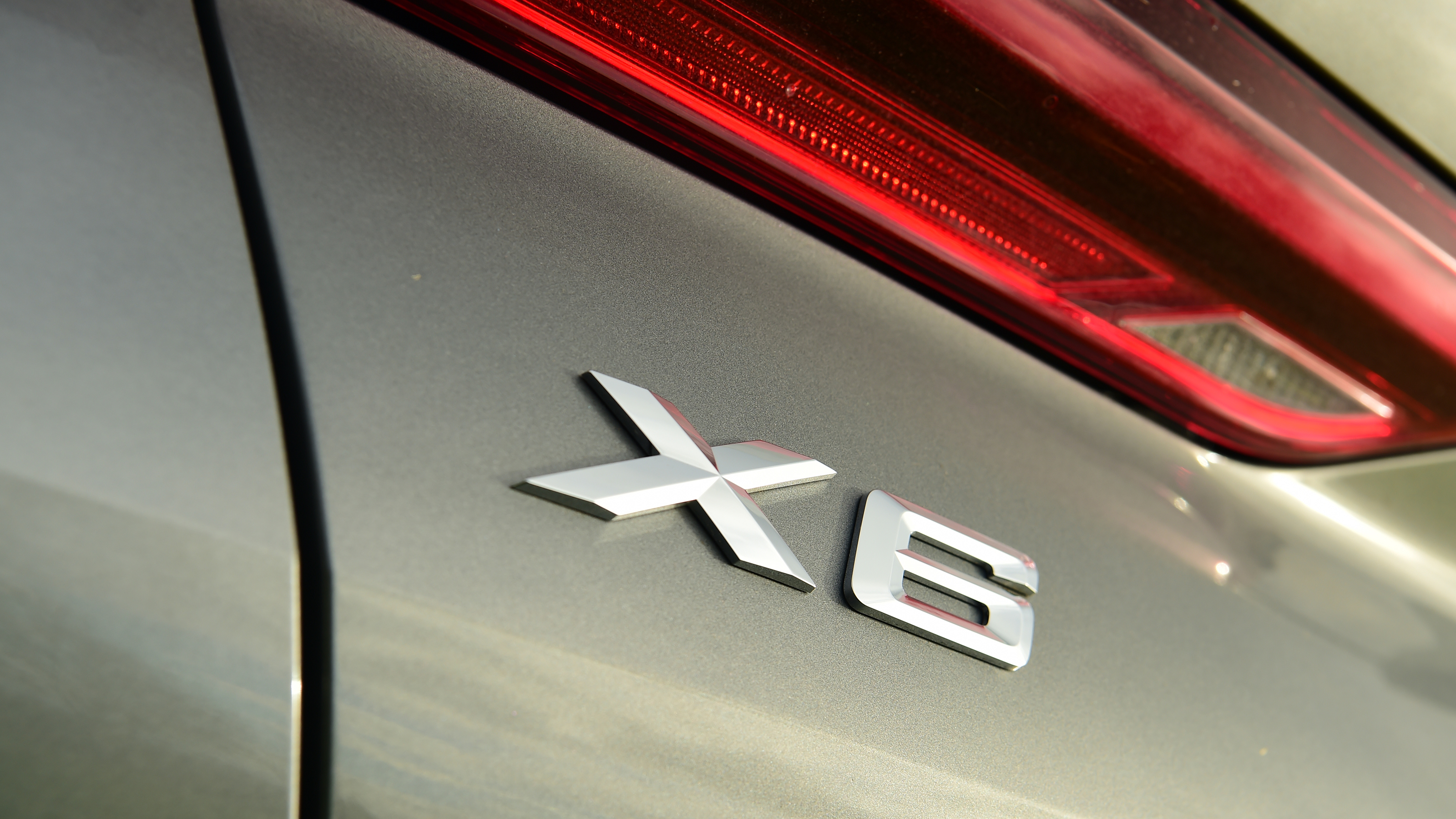 BMW X6 xDrive40i - 'X6' badge