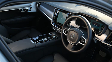 Volvo V90 - interior