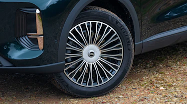 New Chery Tiggo 9 2025 UK review - wheel