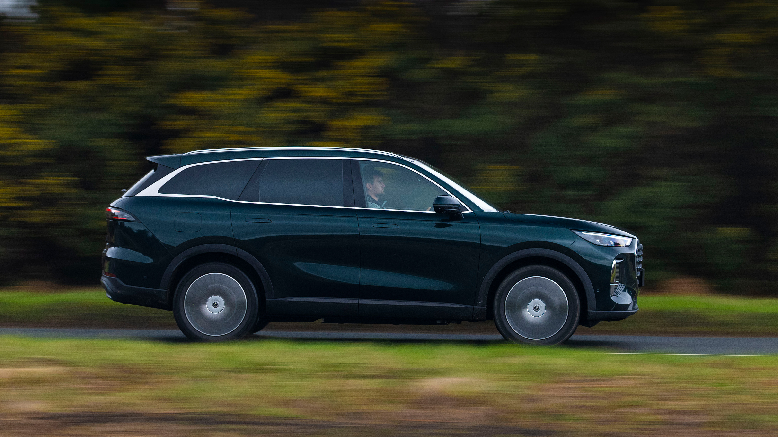 New Chery Tiggo 9 2025 UK review - panning