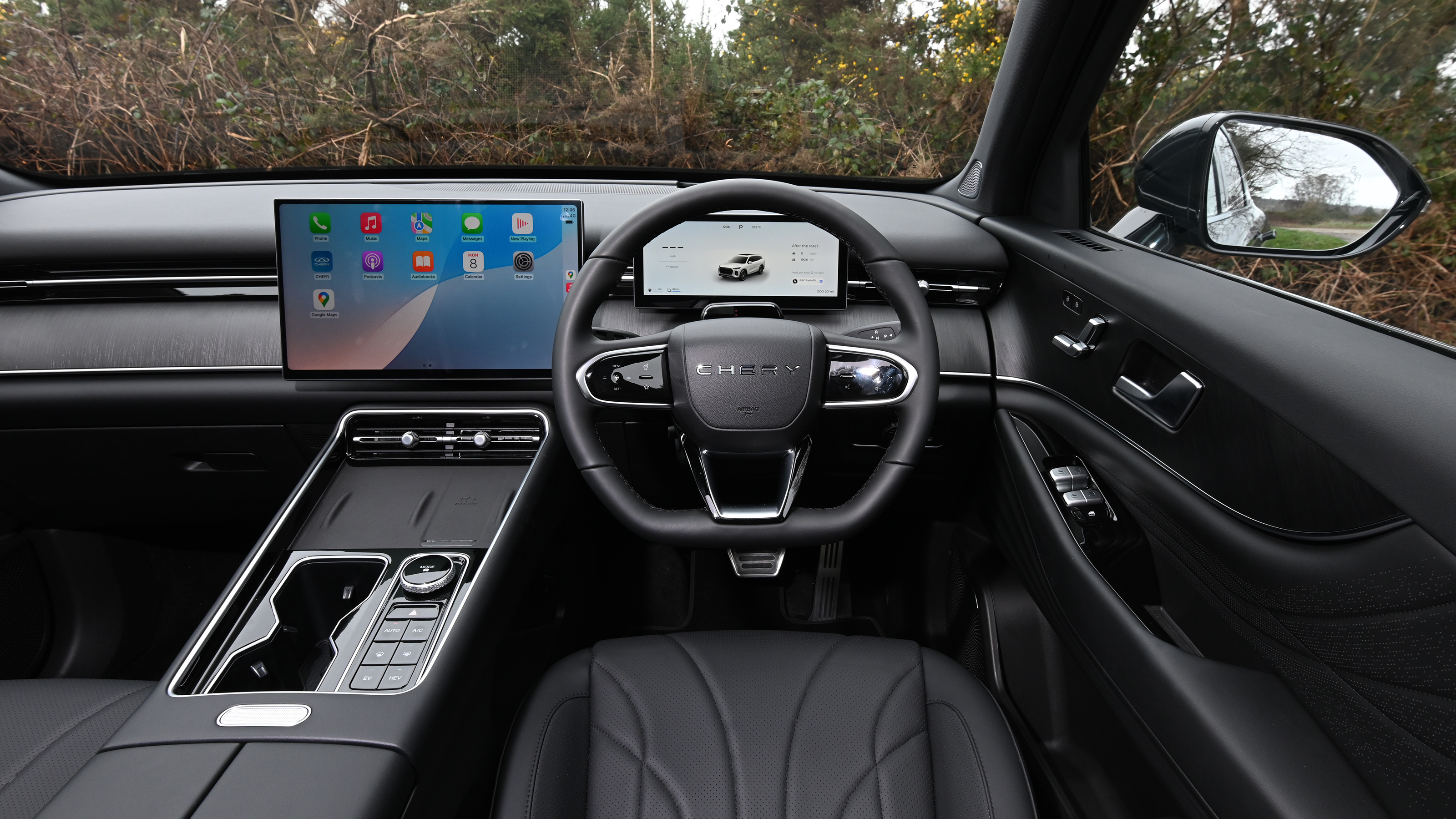 New Chery Tiggo 9 2025 UK review - dash